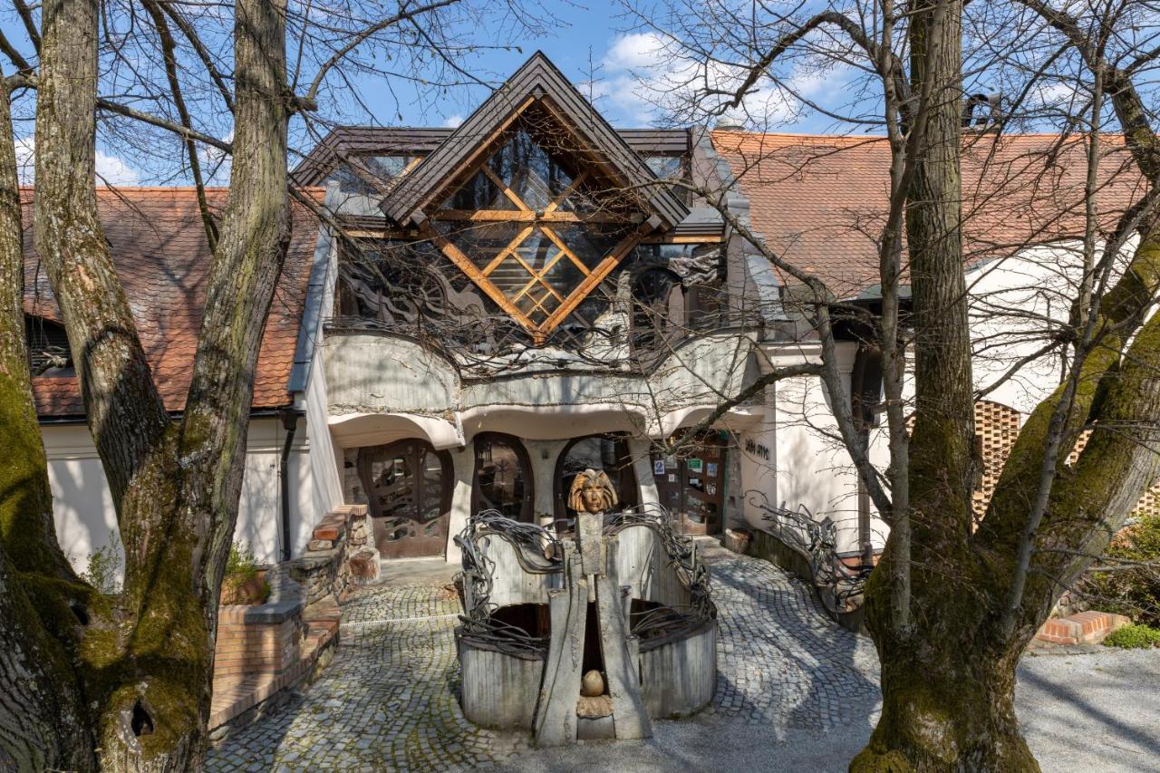 Hotel Zamek Stirin Velke Popovice Exterior photo